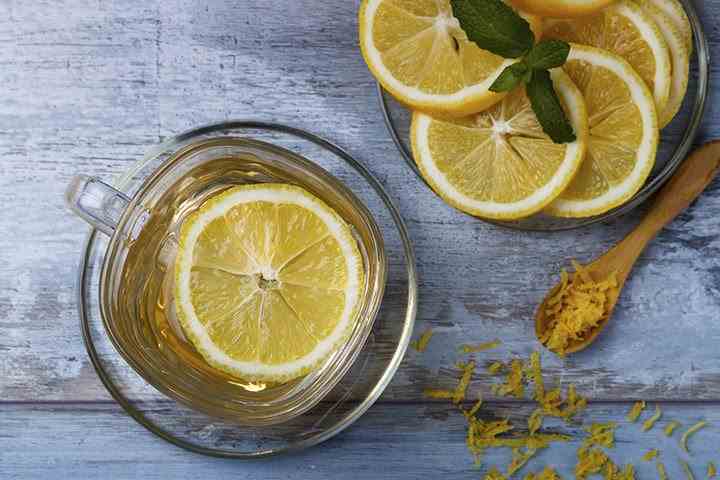 Como Preparar O Limão, A Canela E O Mel Da Desintoxicação Da Água Para Perder O Peso