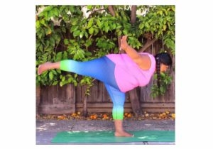 o-excesso-de-peso-nao-impede-praticar-yoga-16
